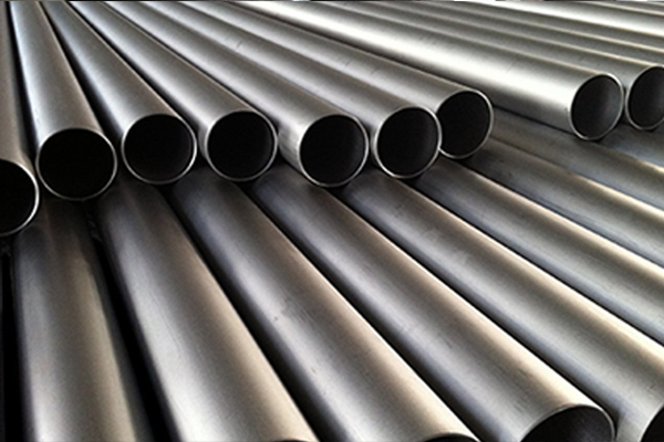 Close-up of Stainless Steel 304L Pipes  showing smooth, seamless structure.